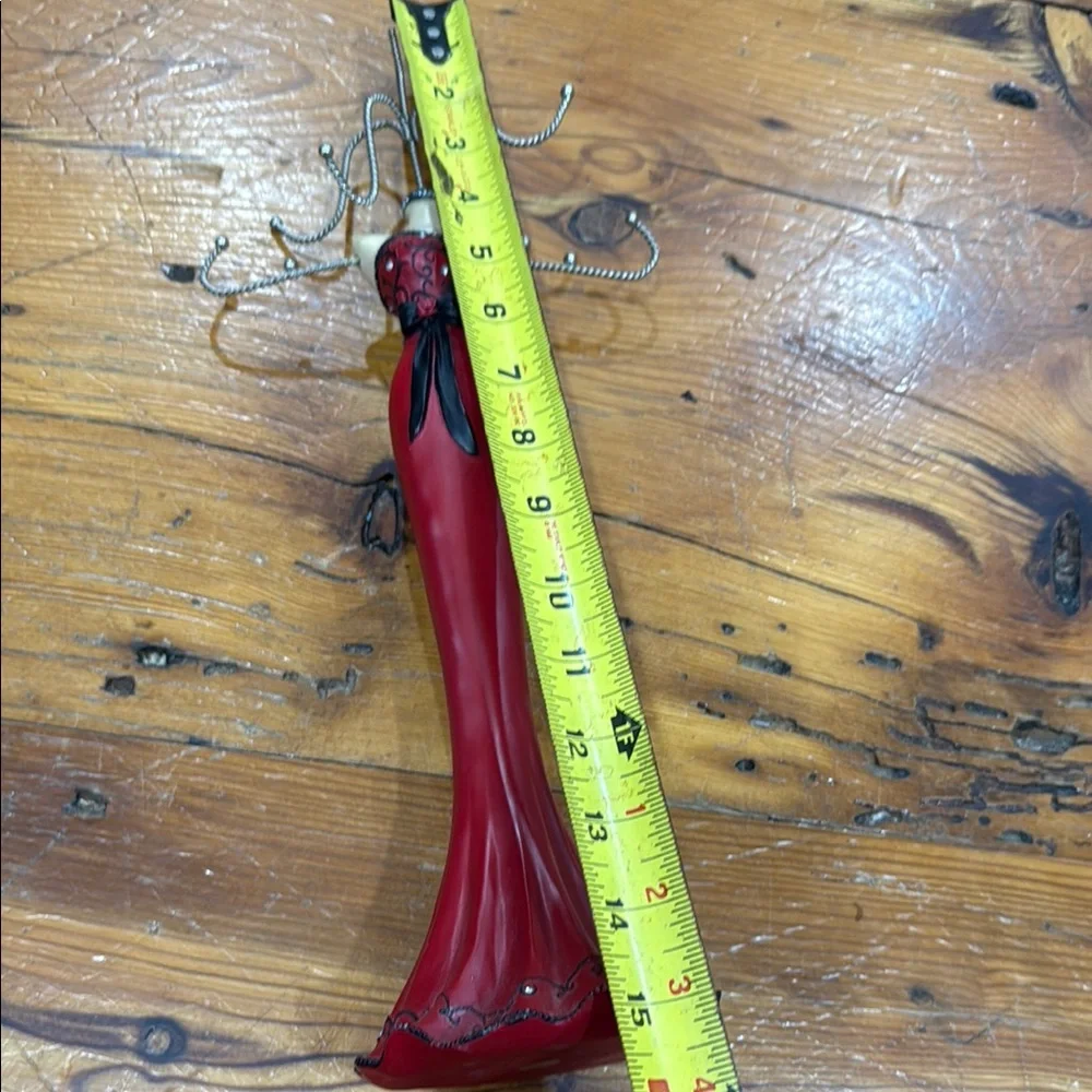Red and Black red dress vintage Jewelry holder - Picture 6 of 9